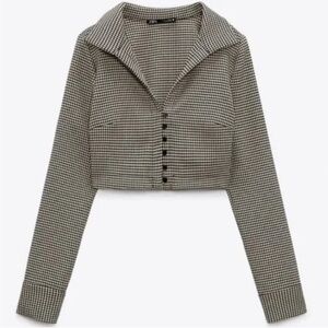 Zara Houndstooth Button Up Crop Top
Blouse Jacket Size M EUC